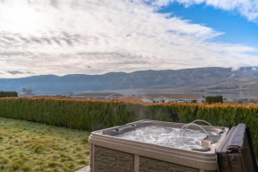 Cozy Cottage-breathtaking views w/hot tub
